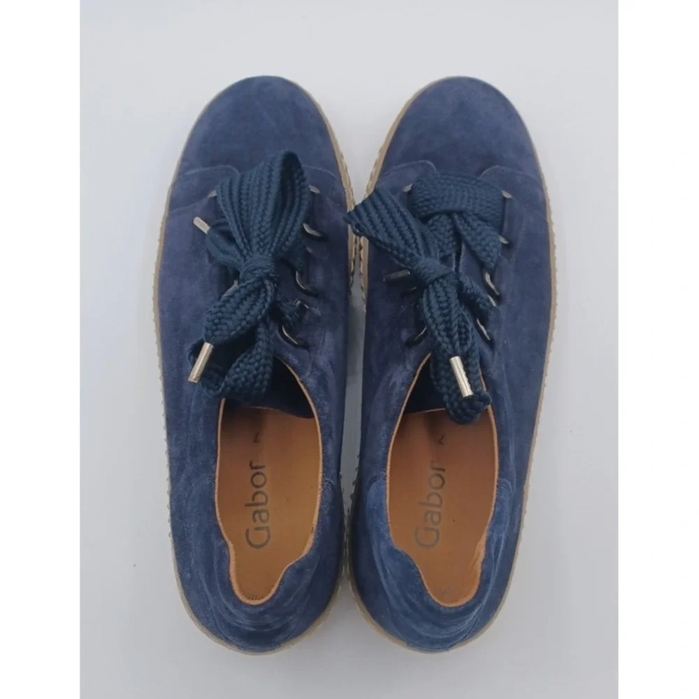 Gabor Women's Size‎ 7 Blue Suede Sneakers Featuring Wide Yarn-Like Laces EUC
